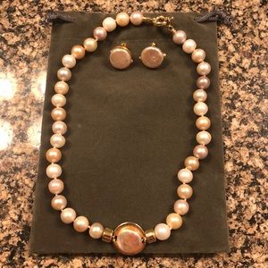 Fresh water pearl necklace earrings from Colombia